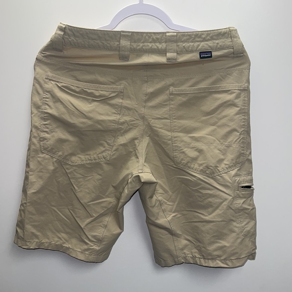 Mens Patagonia Hybrid Cargo Short - Picture 2 of 4